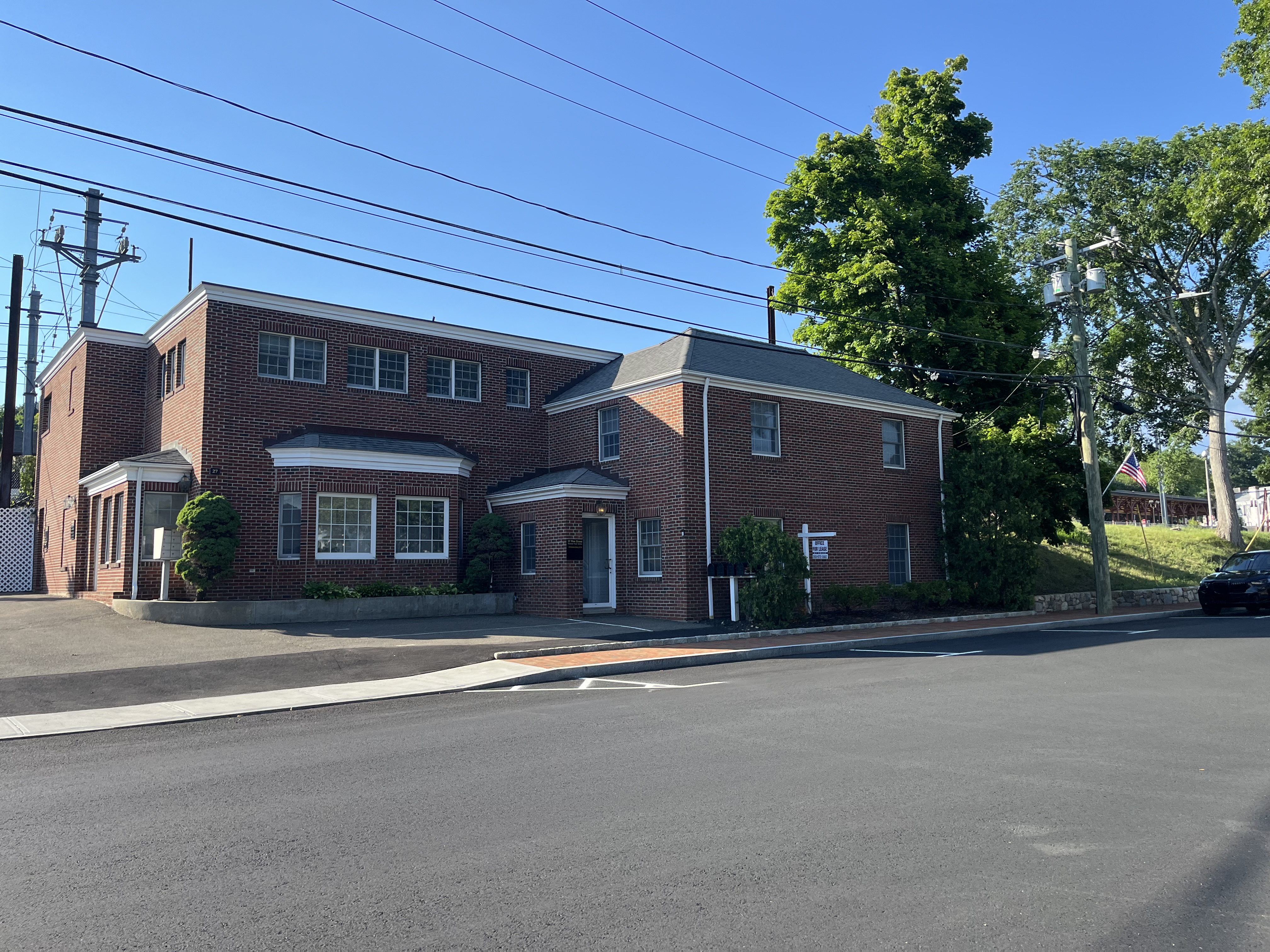 27 Pine Street Commercial Property New Canaan