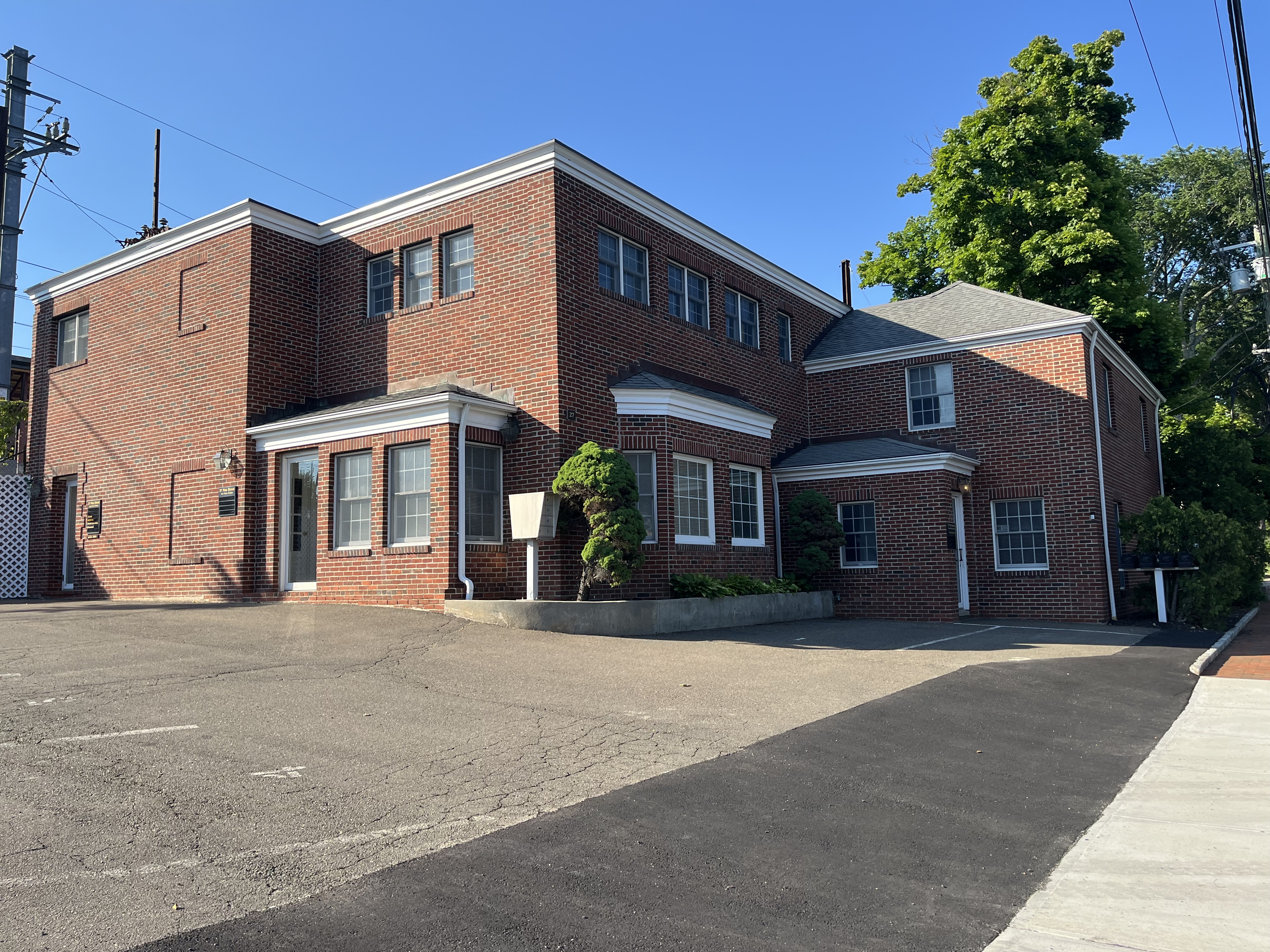 27 Pine Street Commercial Property New Canaan